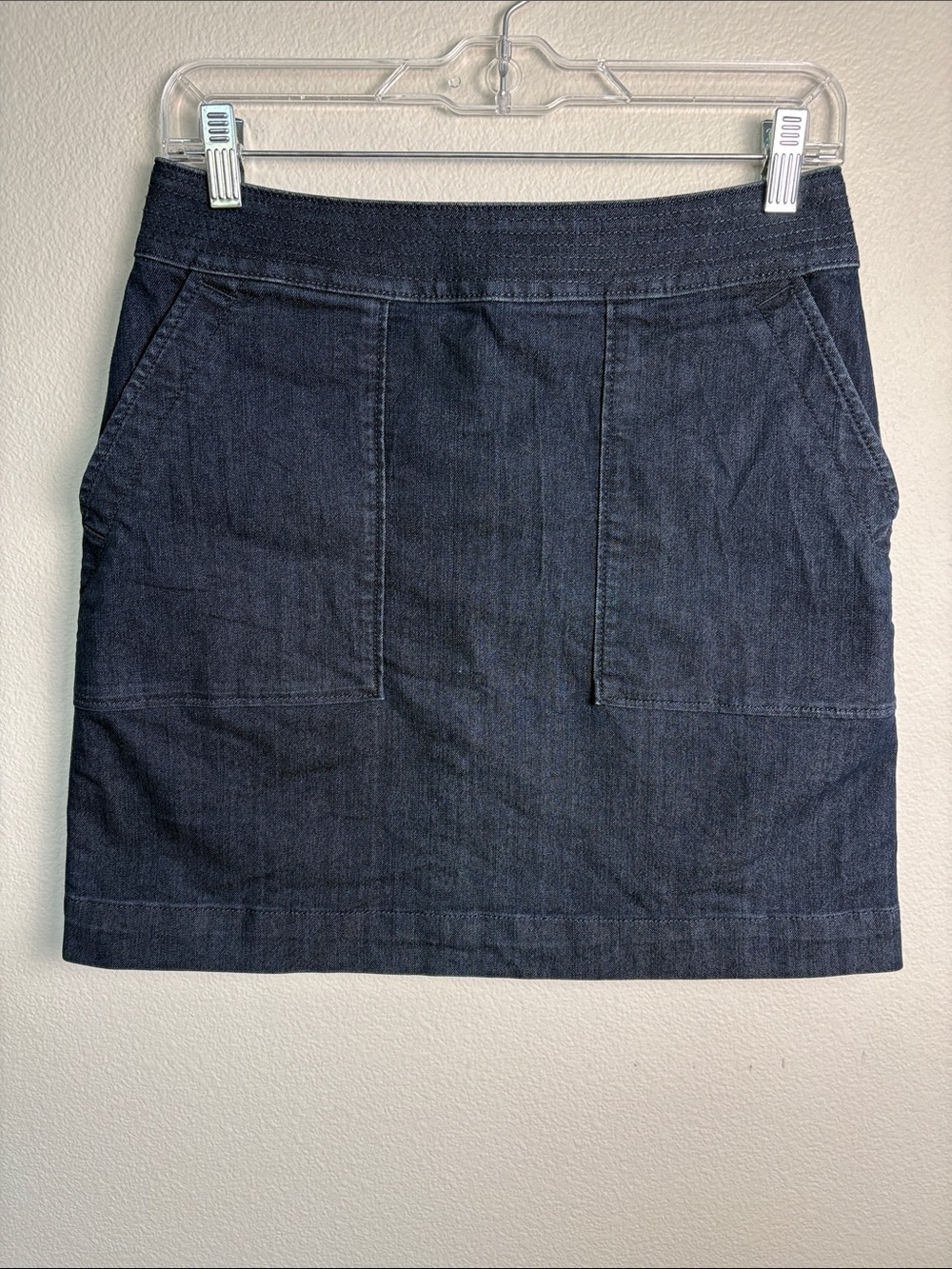 LOFT Made and Loved Dark Wash Denim Mini Skirt Utility Pocket Size 4P
